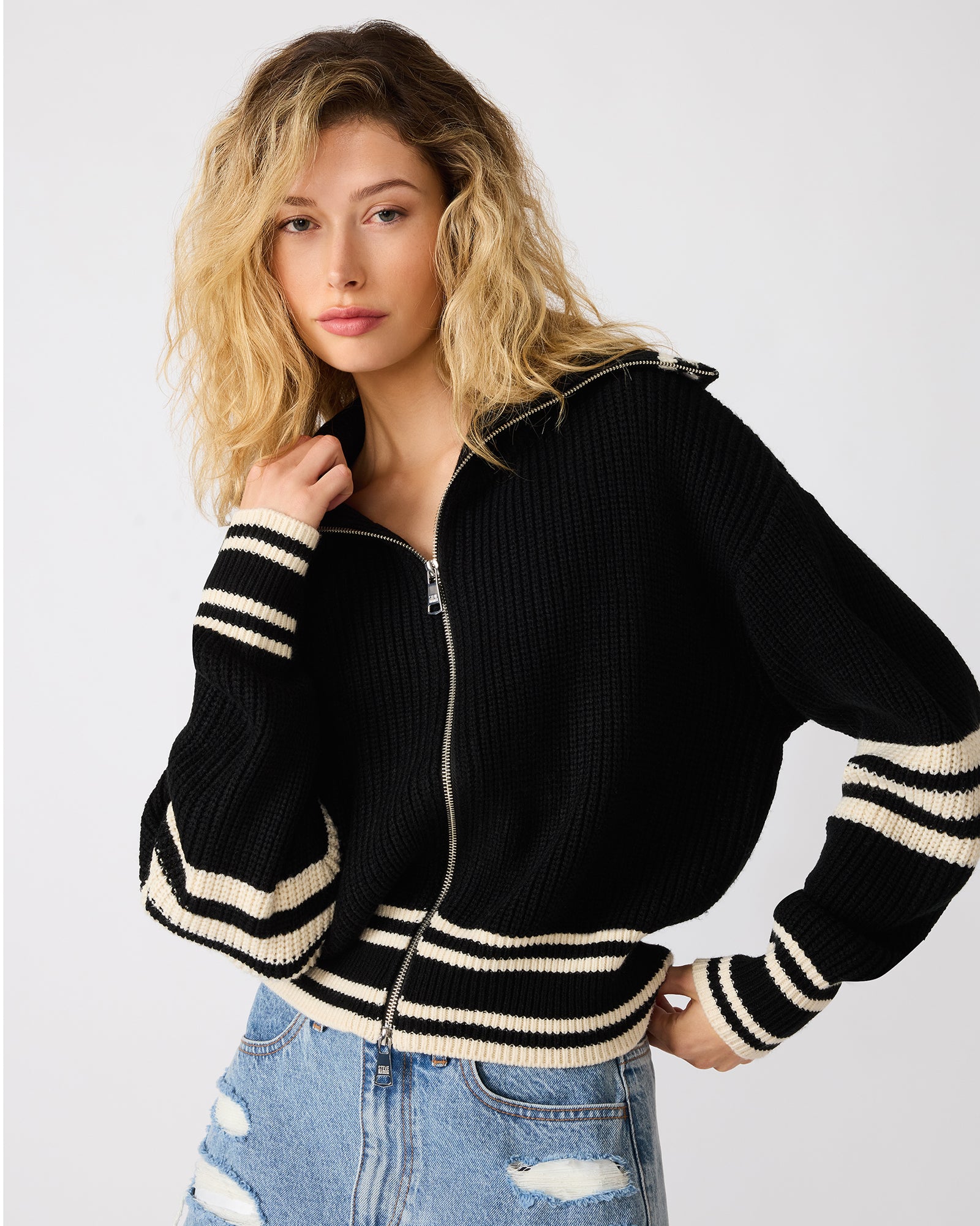 DARA SWEATER BLACK